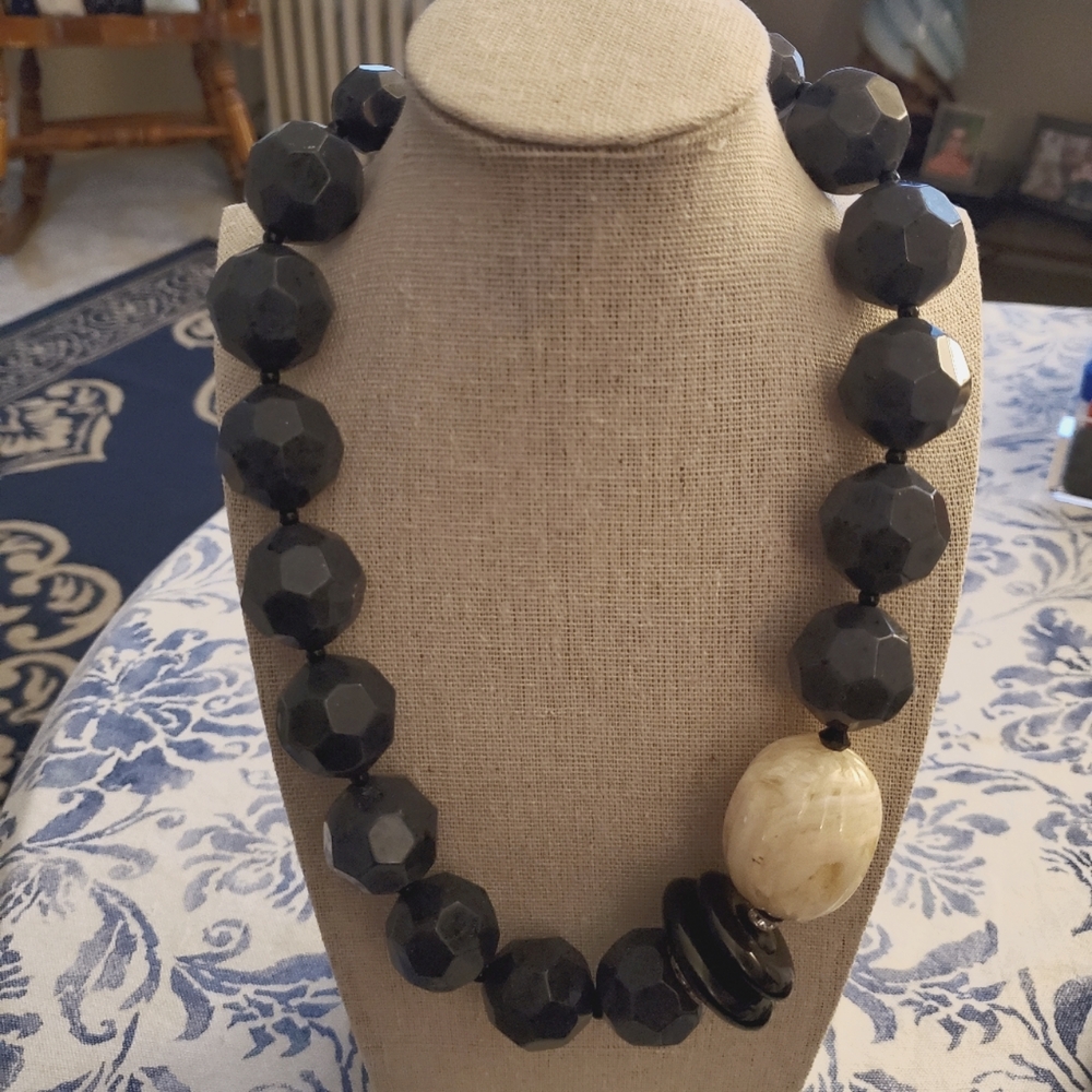 Stunning Fiocchi Italian Necklace